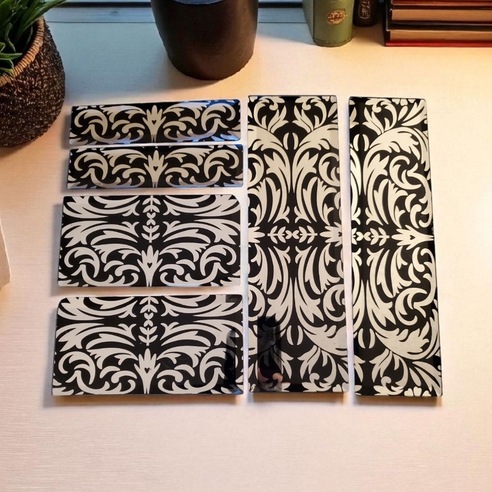 Decrotaive Mirrors
